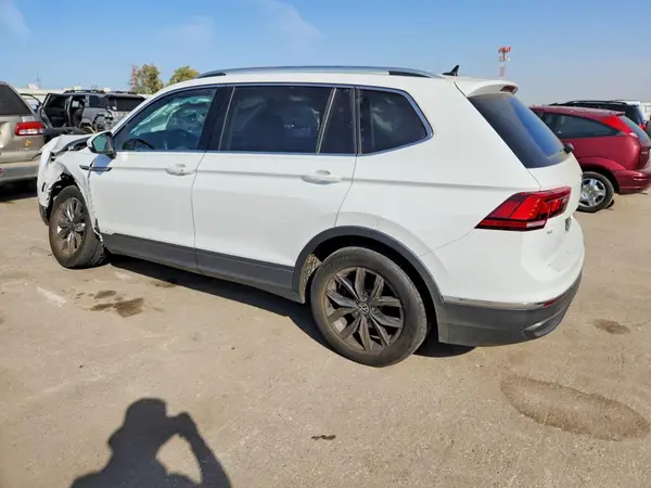 3VV3B7AX6NM177069 — 2022 Volkswagen Tiguan, фото 2 с аукциона Copart, Передняя часть