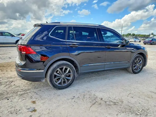 3VV3B7AX3NM148189 — 2022 Volkswagen Tiguan, фото 3 с аукциона Copart, Механические повреждения