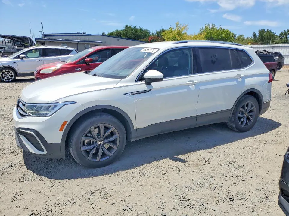 2023 Volkswagen Tiguan VIN 3VV3B7AX9PM125048 фото 1