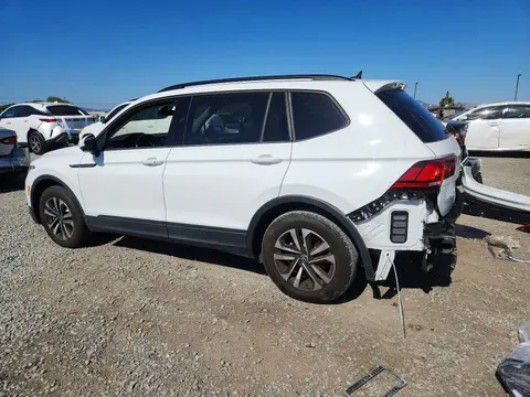 2024 Volkswagen Tiguan VIN 3VVRB7AX8RM177204 фото 2