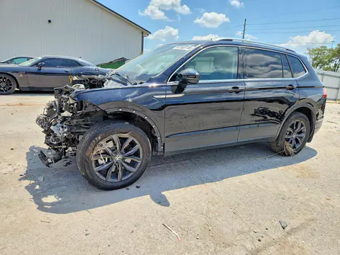 3VVMB7AX1RM076533 — 2024 Volkswagen Tiguan, Передняя часть (Front End), фото до ремонта