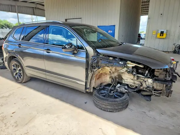3VV3B7AX1RM054608 — 2024 Volkswagen Tiguan, фото 4 с аукциона Copart, Передняя часть