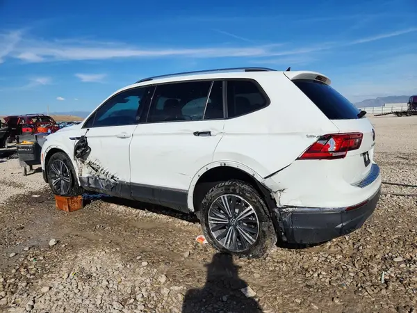 3VVAB7AX3RM221252 — 2024 Volkswagen Tiguan, фото 2 с аукциона Copart, Боковая часть
