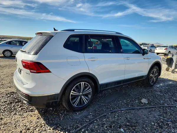 3VVAB7AX3RM221252 — 2024 Volkswagen Tiguan, фото 3 с аукциона Copart, Боковая часть