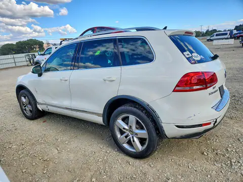 2011 VOLKSWAGEN TOUAREG VIN WVGFF9BP6BD002558 фото 2