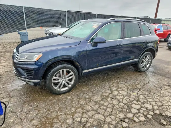 WVGEF9BPXGD003652 — 2016 Volkswagen Touareg, Мелкие вмятины и царапины (Minor Dent/Scratches), фото до ремонта