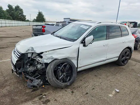 2017 VOLKSWAGEN TOUAREG VIN WVGRF7BP3HD005668 фото 1
