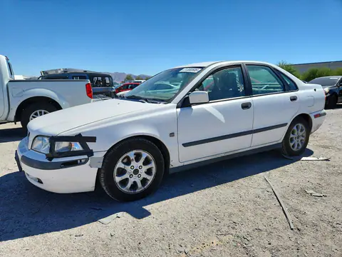 YV1VS29561F602436 — 2001 Volvo S40, Передняя часть (Front End), фото до ремонта
