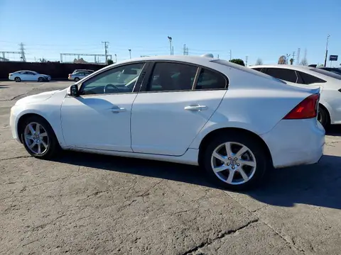 YV1612FS9E2294614 — 2014 Volvo S60 T5, фото 2 с аукциона Copart 14.10.2026, Мелкие вмятины и царапины