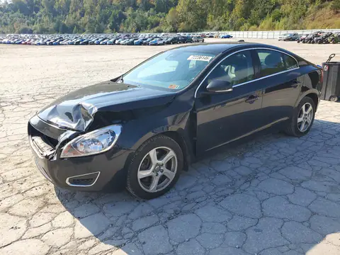 YV1622FS7C2122544 — 2012 Volvo S60, Передняя часть, фото до ремонта