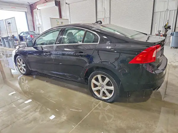 YV1612TK1G2391149 — 2016 Volvo S60, фото 2 с аукциона Copart, Боковая часть