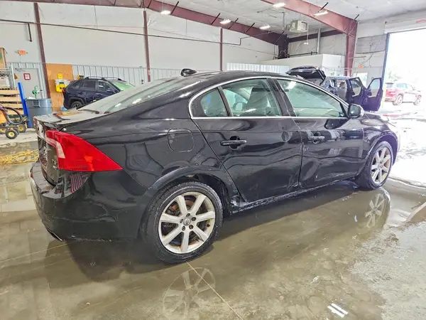 YV1612TK1G2391149 — 2016 Volvo S60, фото 3 с аукциона Copart, Боковая часть