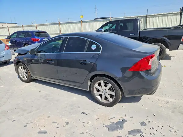 YV126MFK7G2401738 — 2016 Volvo S60, фото 2 с аукциона Copart, Передняя часть
