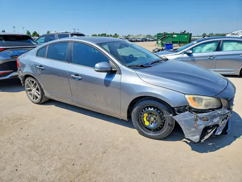 2017 VOLVO S60 VIN YV126MFL7H2422518 фото 4
