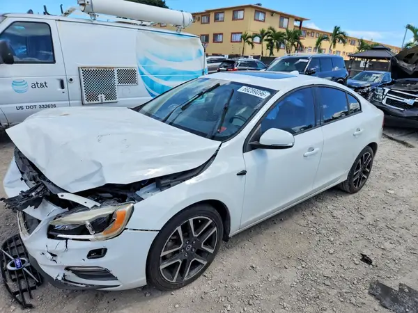 YV126MFL6H2420291 — 2017 Volvo S60, Передняя часть (Front End), фото до ремонта