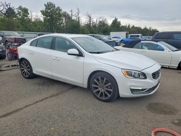 LYV402TM4HB153085 — 2017 Volvo S60, фото 4 с аукциона Copart, Задняя часть