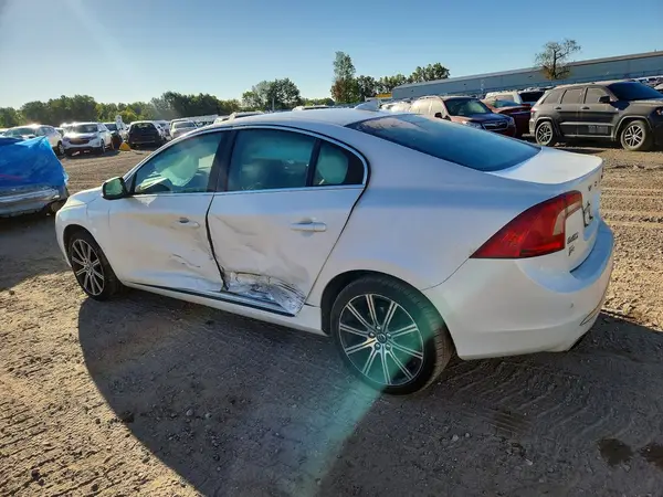 LYV402TK2HB145999 — 2017 Volvo S60, фото 2 с аукциона Copart, Боковая часть