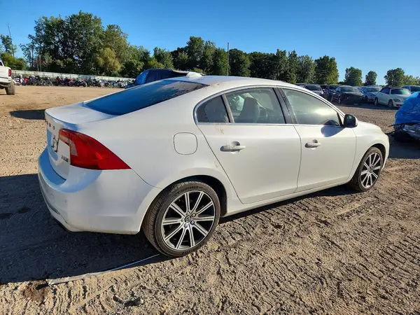 LYV402TK2HB145999 — 2017 Volvo S60, фото 3 с аукциона Copart, Боковая часть