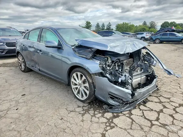 LYV402HK9HB145488 — 2017 Volvo S60, фото 4 с аукциона Copart, Передняя часть