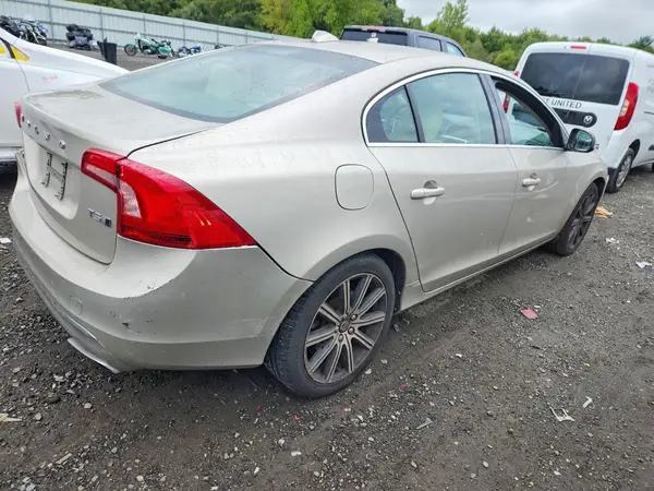 LYV402TK0JB172415 — 2018 Volvo S60, фото 3 с аукциона Copart, Боковая часть