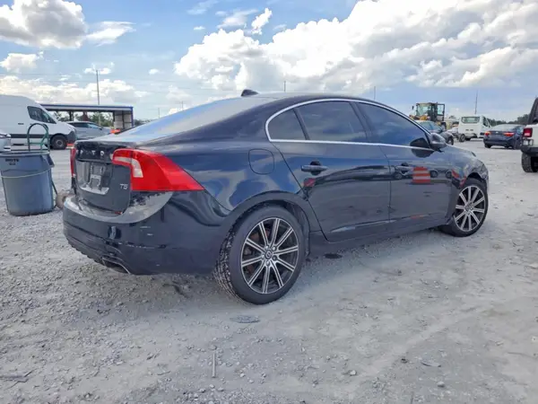 LYV402HK8JB170596 — 2018 Volvo S60, фото 3 с аукциона Copart 09.10.2026, Передняя часть