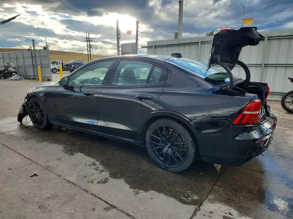 7JRA22TMXKG007106 — 2019 Volvo S60, фото 2 с аукциона Copart, Задняя часть