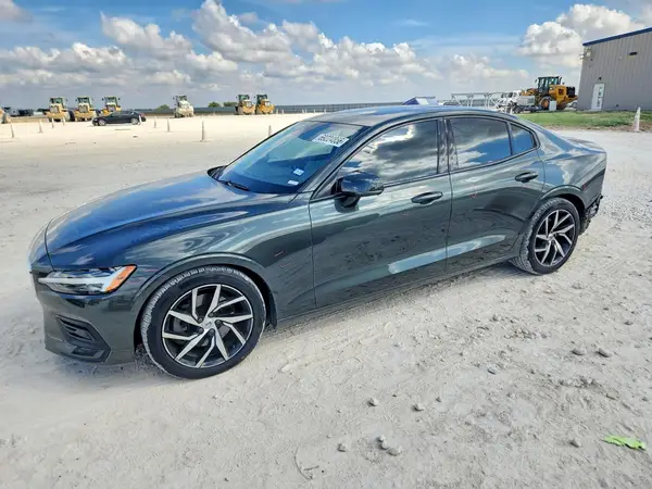 7JR102FK0LG041203 — 2020 Volvo S60, Задняя часть (Rear End), фото до ремонта