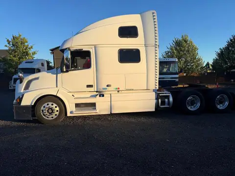 2016 VOLVO VN VIN 4V4NC9EJ0GN931991 фото 3