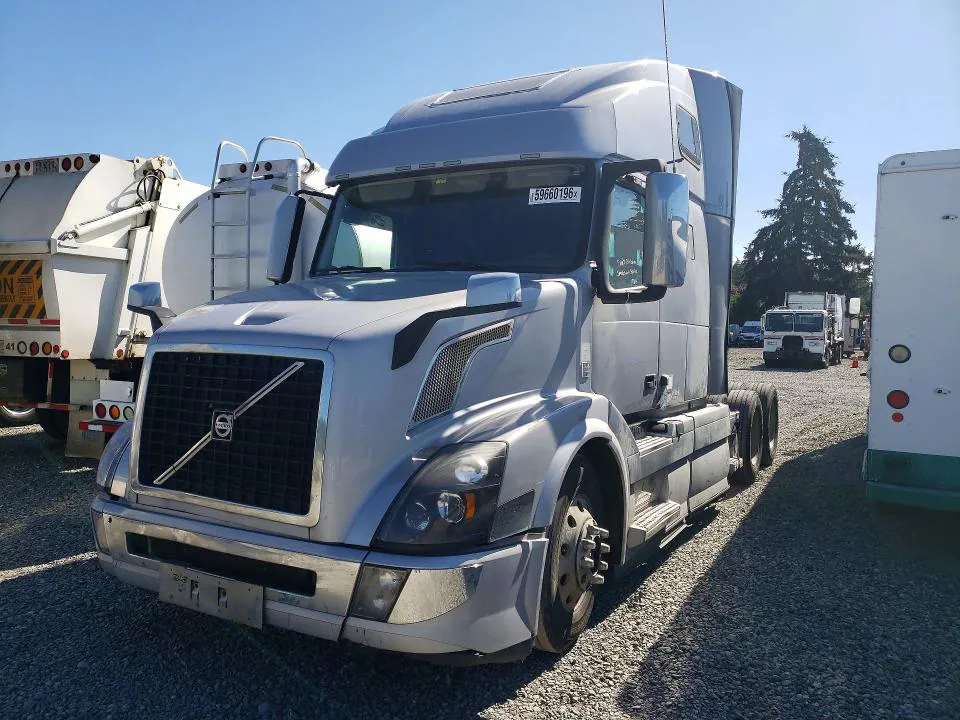 2017 Volvo VN VIN 4V4NC9EH1HN986898 фото 1
