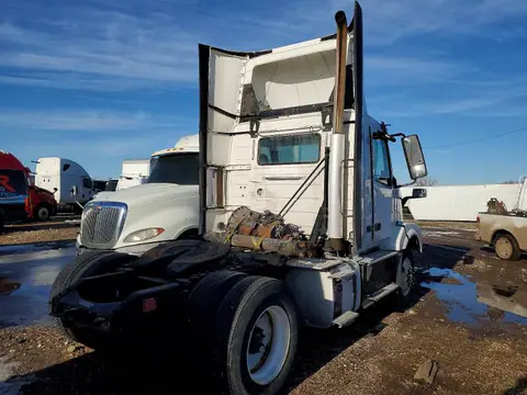 4V4N39TGXHN987946 — 2017 Volvo VNL, фото 4 с аукциона Copart 06.10.2026, Механические повреждения