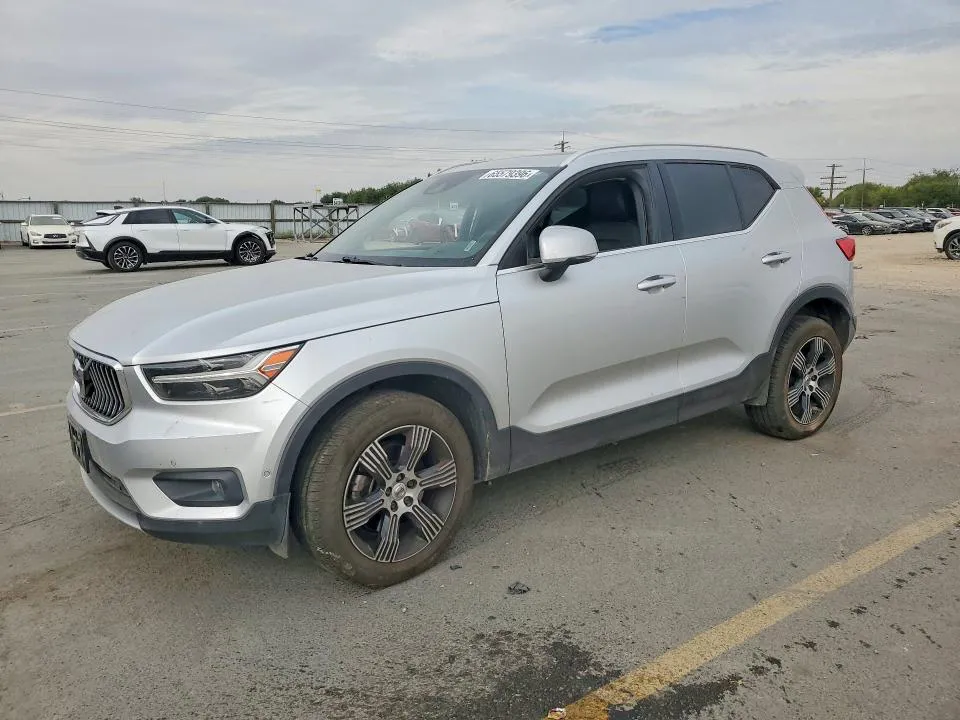 2019 Volvo XC40 VIN YV4162ULXK2056552 фото 1