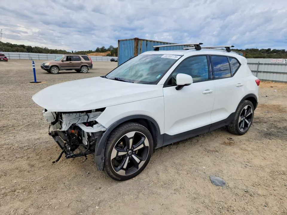 2019 Volvo XC40 VIN YV4162UK5K2139538 фото 1