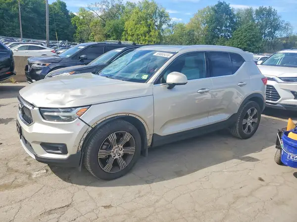 YV4162UL8K2074676 — 2019 Volvo XC40, Передняя часть (Front End), фото до ремонта
