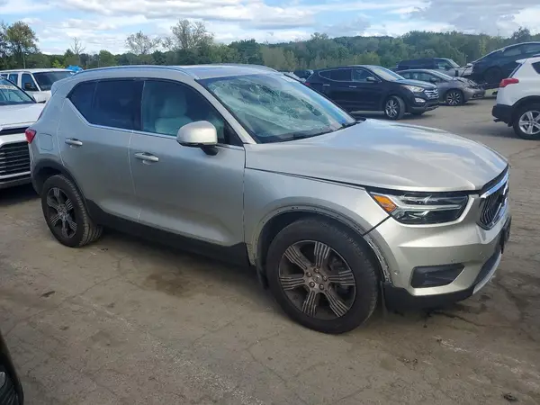 YV4162UL8K2074676 — 2019 Volvo XC40, фото 4 с аукциона Copart 01.10.2026, Передняя часть