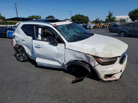 YV4162UK1L2261198 — 2020 Volvo XC40, фото 4 с аукциона Copart 29.09.2026, Опрокидывание
