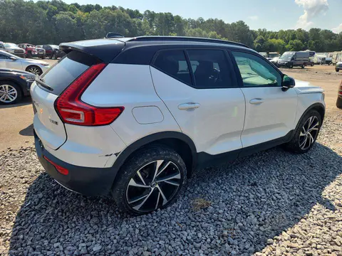 2020 VOLVO XC40 VIN YV4162UM6L2245970 фото 3