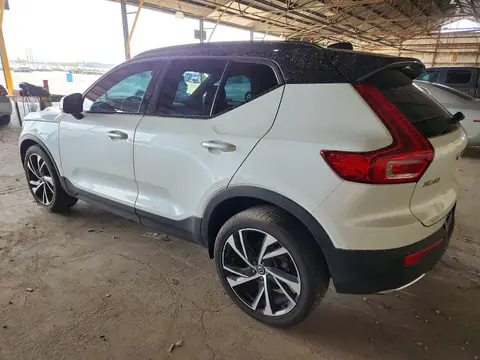 YV4162UM5L2348653 — 2020 Volvo XC40, фото 2 с аукциона Copart 30.09.2026, Передняя часть