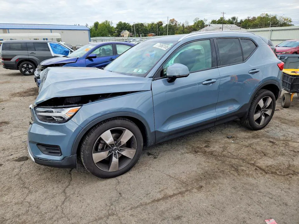 2020 VOLVO XC40 VIN YV4162UK8L2328685 фото 1