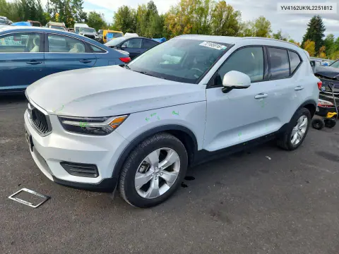 YV4162UK9L2251812 — 2020 Volvo XC40, Задняя часть, фото до ремонта
