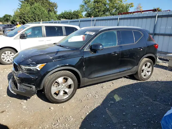 YV4162UK3M2424922 — 2021 Volvo XC40, Передняя часть (Front End), фото до ремонта