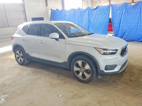 2021 VOLVO XC40 VIN YV4162UK1M2573216 фото 4