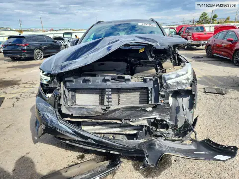 YV4162UM9M2563308 — 2021 Volvo XC40, фото 5 с аукциона Copart, Передняя часть