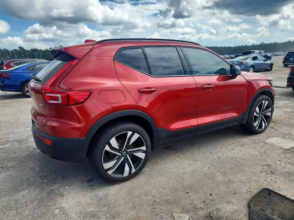 YV4L12UW1P2102388 — 2023 Volvo XC40, фото 3 с аукциона Copart, Передняя часть