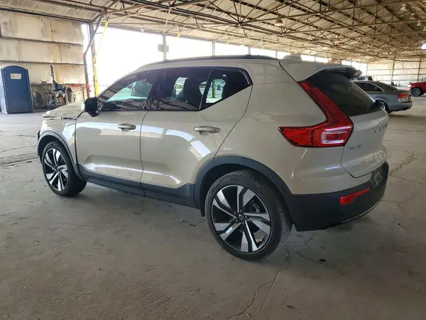 2025 VOLVO XC40 VIN YV4L12UC7S2457659 фото 2