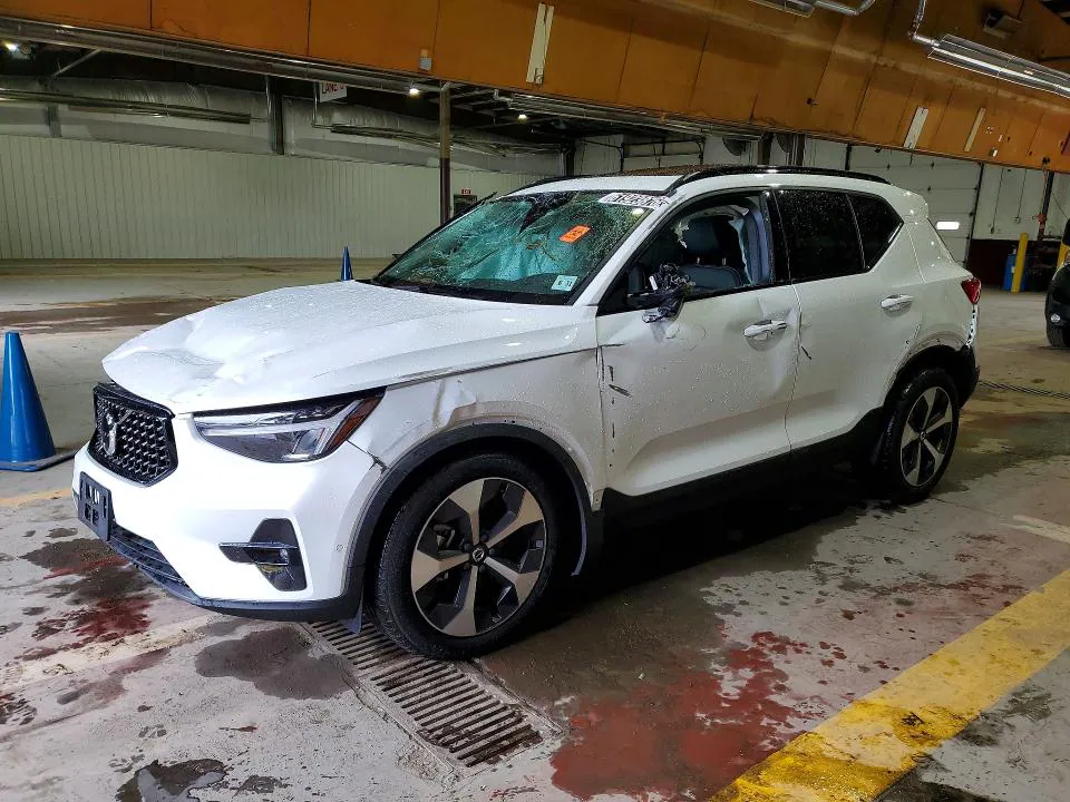 2026 VOLVO XC40 VIN YV4L12UC6T2735551 фото 1
