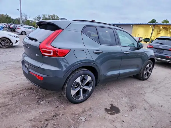 YV4L12UJ5T2818693 — 2026 Volvo XC40, фото 3 с аукциона Copart 01.10.2026, Подтопление