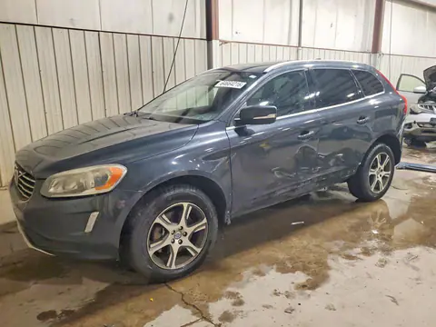 YV4902DZ3E2536963 — 2014 Volvo XC60, Боковая часть (Side), фото до ремонта