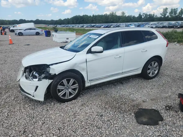 YV449MDKXG2875768 — 2016 Volvo XC60, Передняя часть (Front End), фото до ремонта