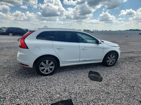 YV449MDKXG2875768 — 2016 Volvo XC60, фото 3 с аукциона Copart, Передняя часть