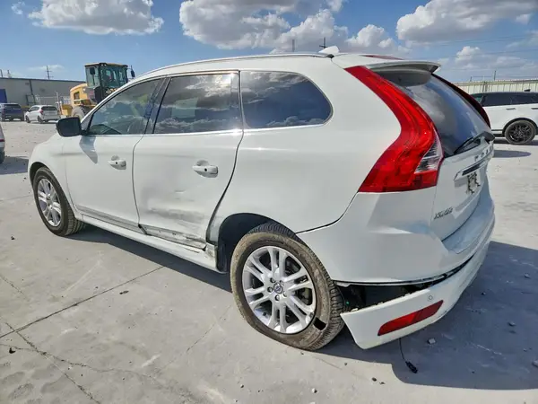YV440MDK4G2920696 — 2016 Volvo XC60, фото 2 с аукциона Copart 13.10.2026, Задняя часть